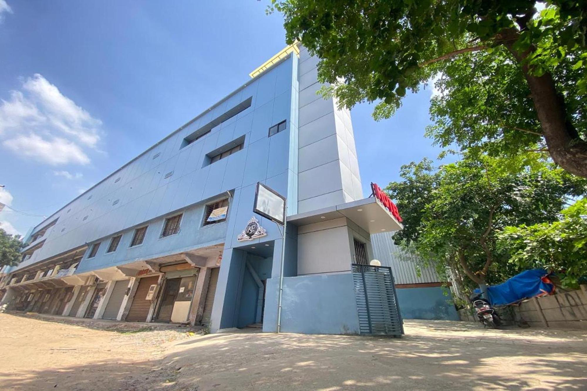 Hotel Kalyan Palace Bātwa Exterior foto